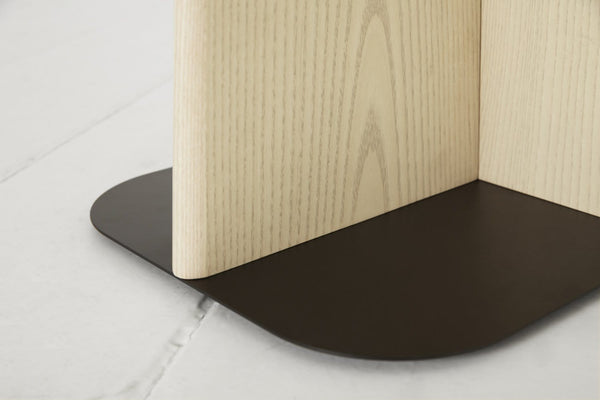 Light Ash Image 6 - Large Side Table - Leg detail